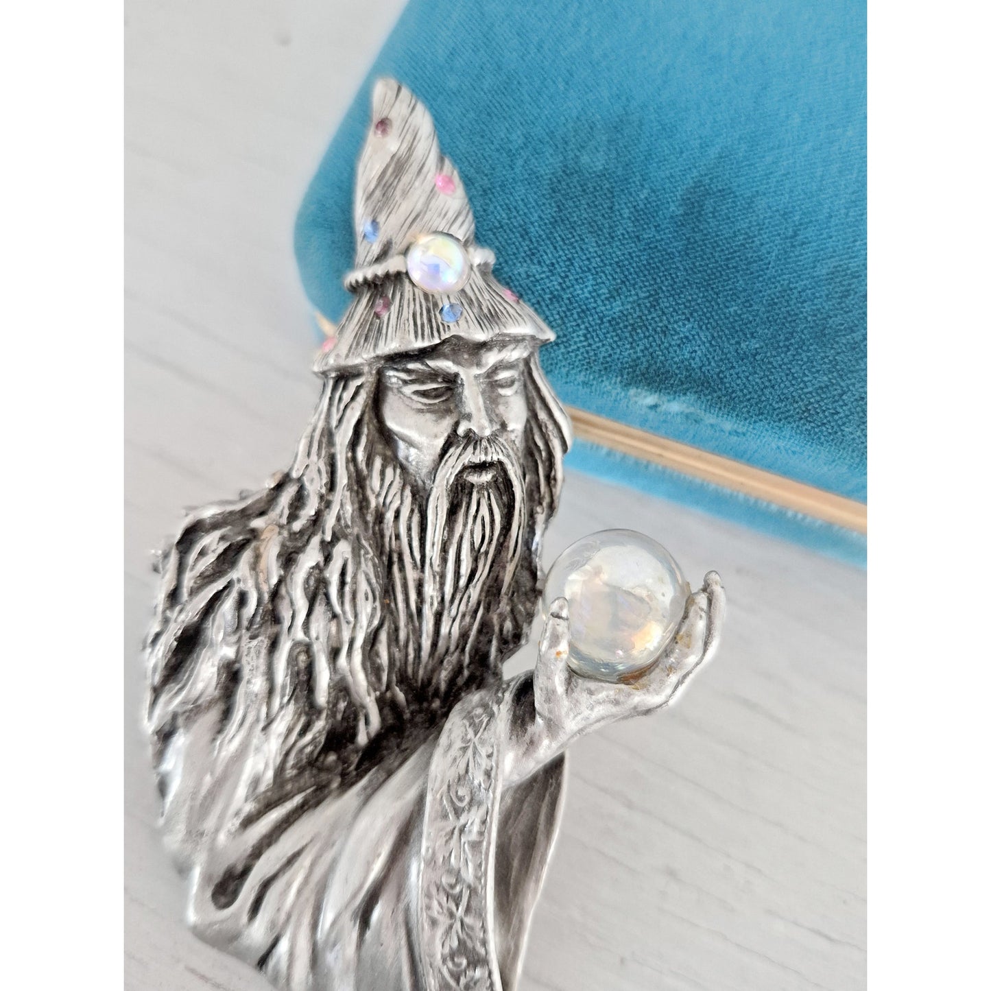 Vintage Signed JJ Wizard Aurora Borealis Crystal Ball Rhinestone Brooch