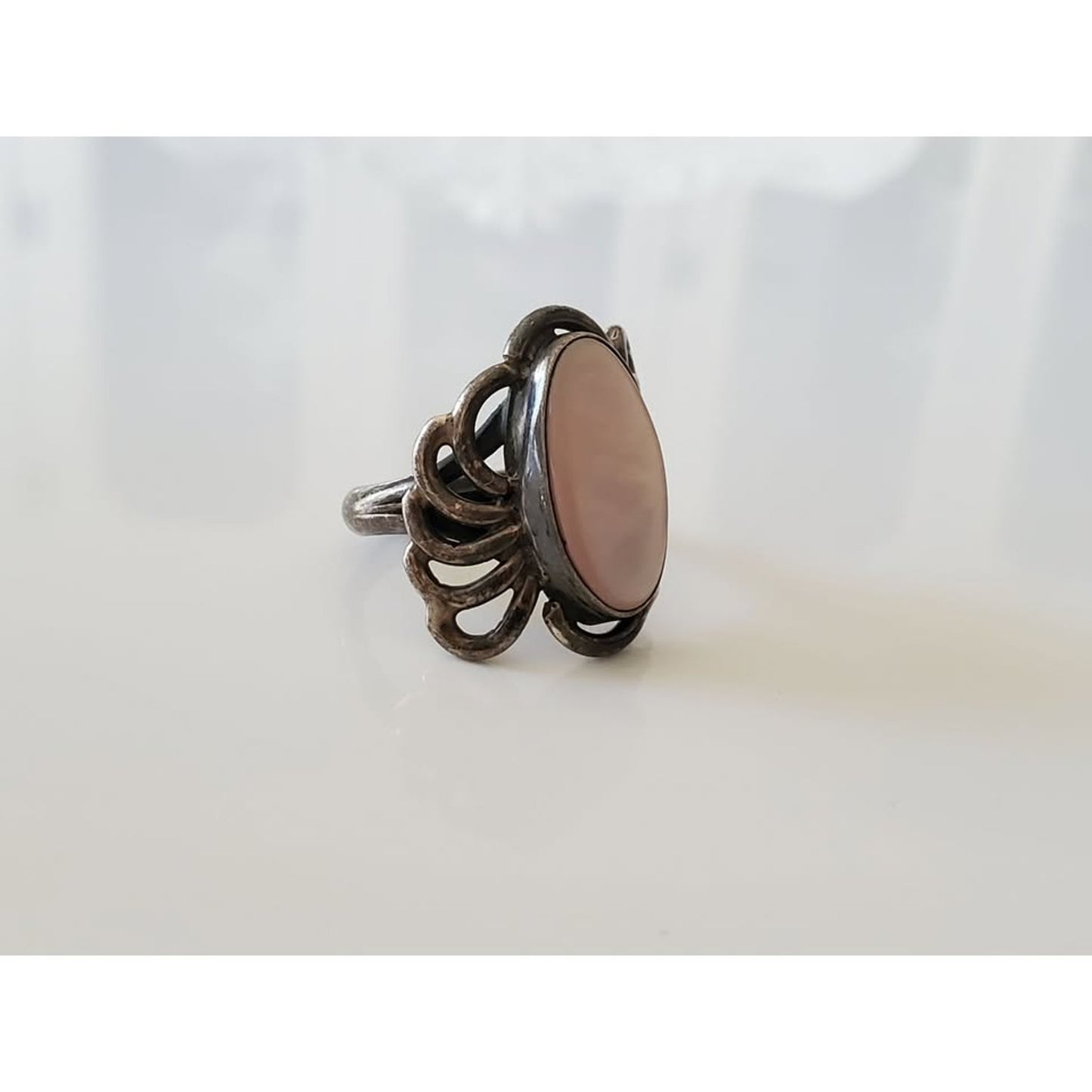 Vintage Southwestern Mother of Pearl Sterling Silver Bypass Ring