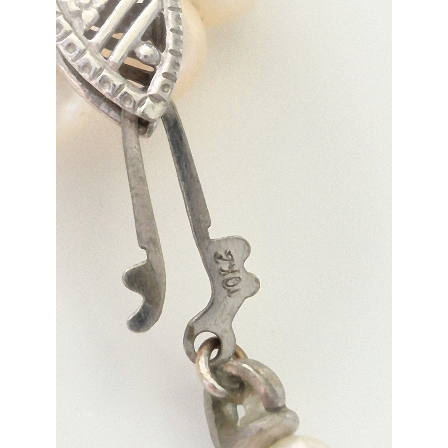 10K Gold Graduated Cultured Pearl Choker Necklace