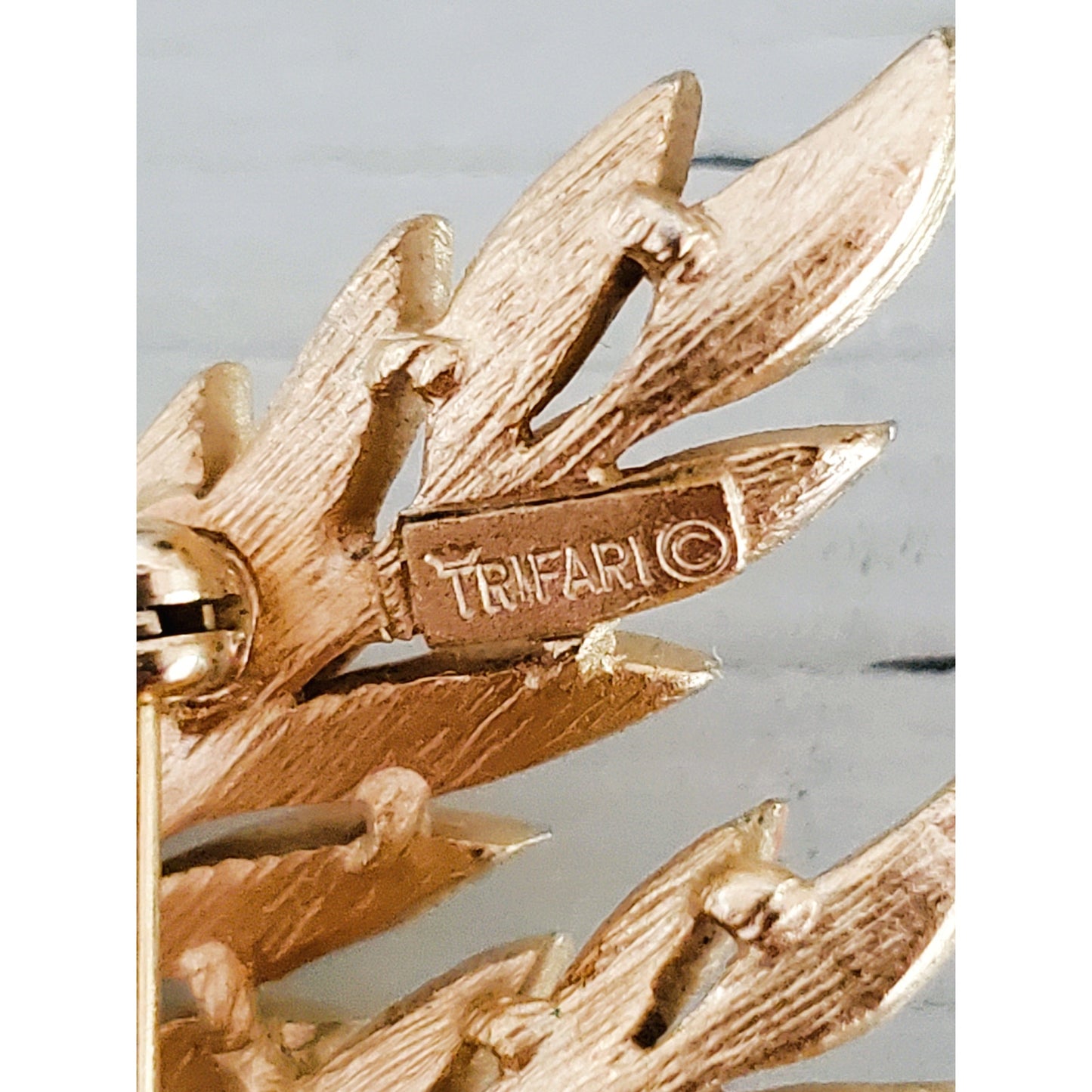 Vintage Crown Trifari Gold Tone Leaf Brooch