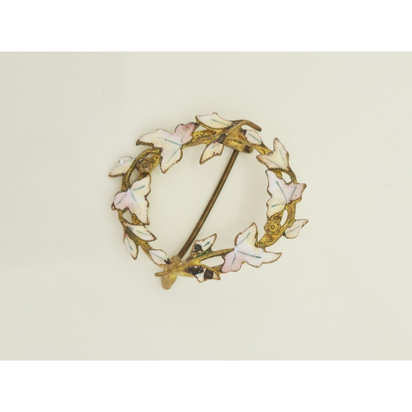 Vintage Mini White Enamel Wreath Brooch