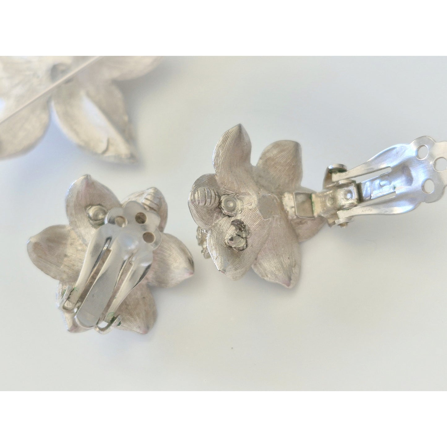 Vintage Brushed Silver-tone Floral Brooch and Earring Set