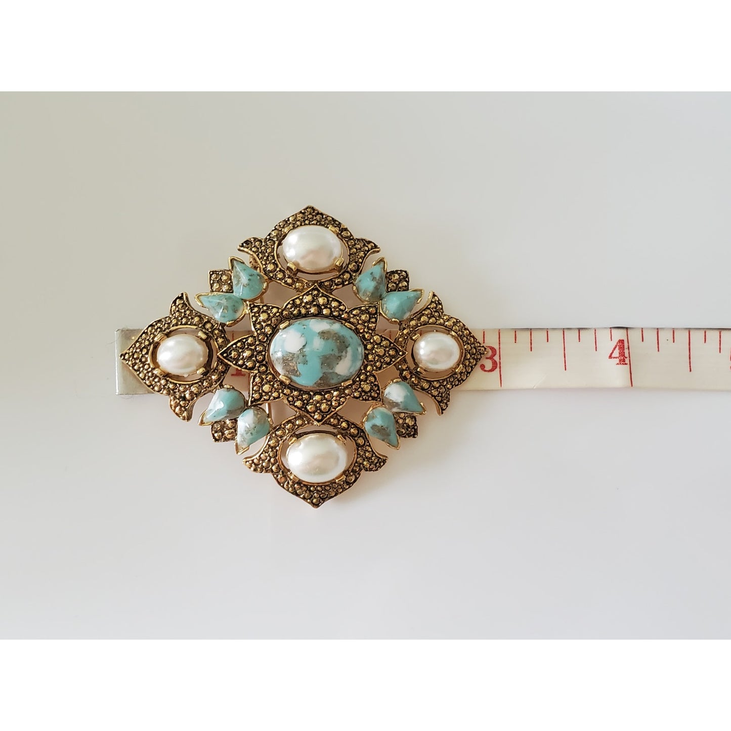 Vintage 1968 SARAH COVENTRY Remembrance Faux Turquoise and Pearl Brooch