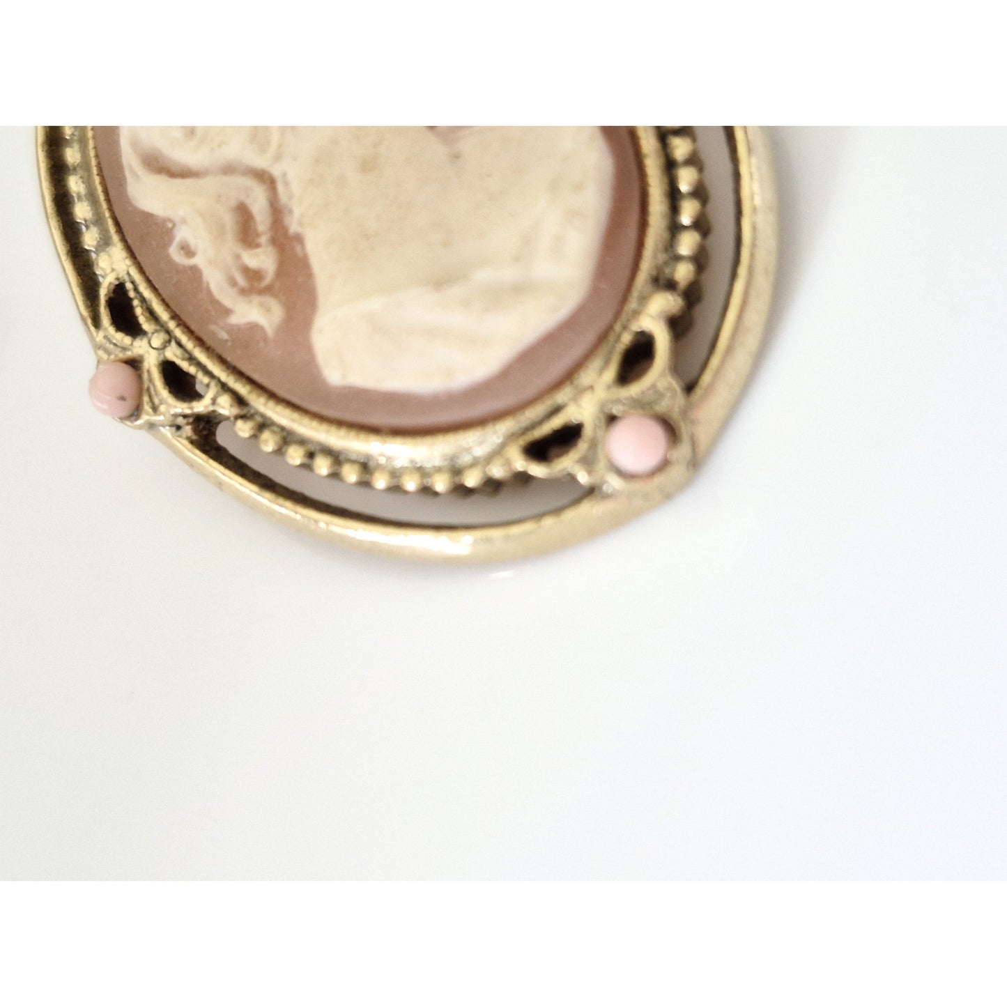 Vintage Victorian Carved Resin Cameo Brooch