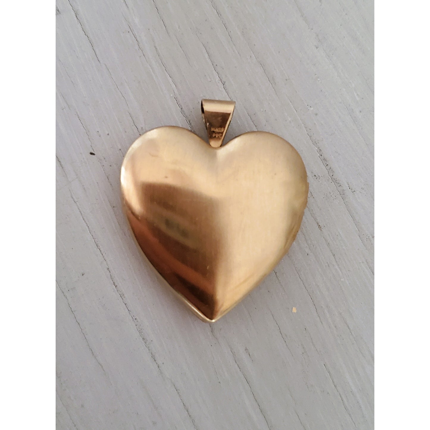 Vintage 1960s 14K Gold Fill PPC Engraved Mom Locket Pendant