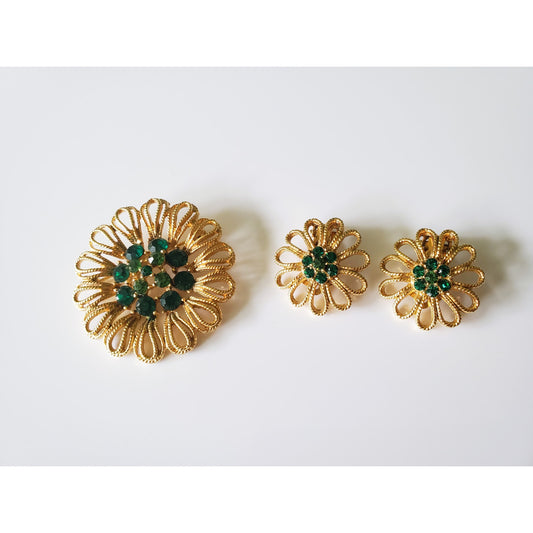 Vintage Green Stone Floral Brooch and Jewelry Set
