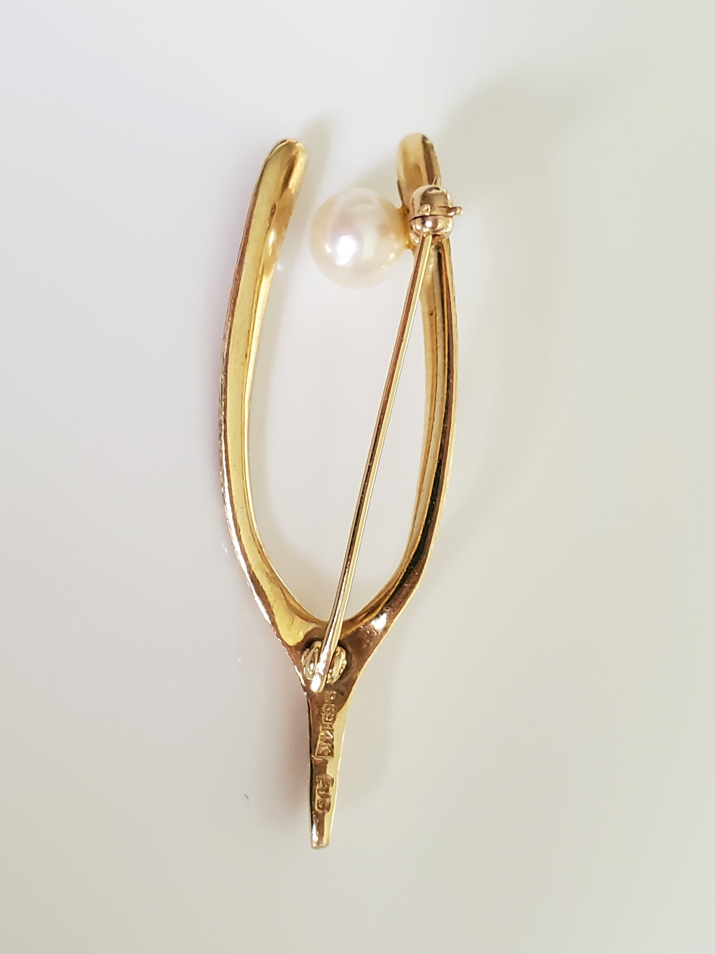 14K Gold - Vintage Wishbone 6.6mm Cultured Pearl Pin Brooch