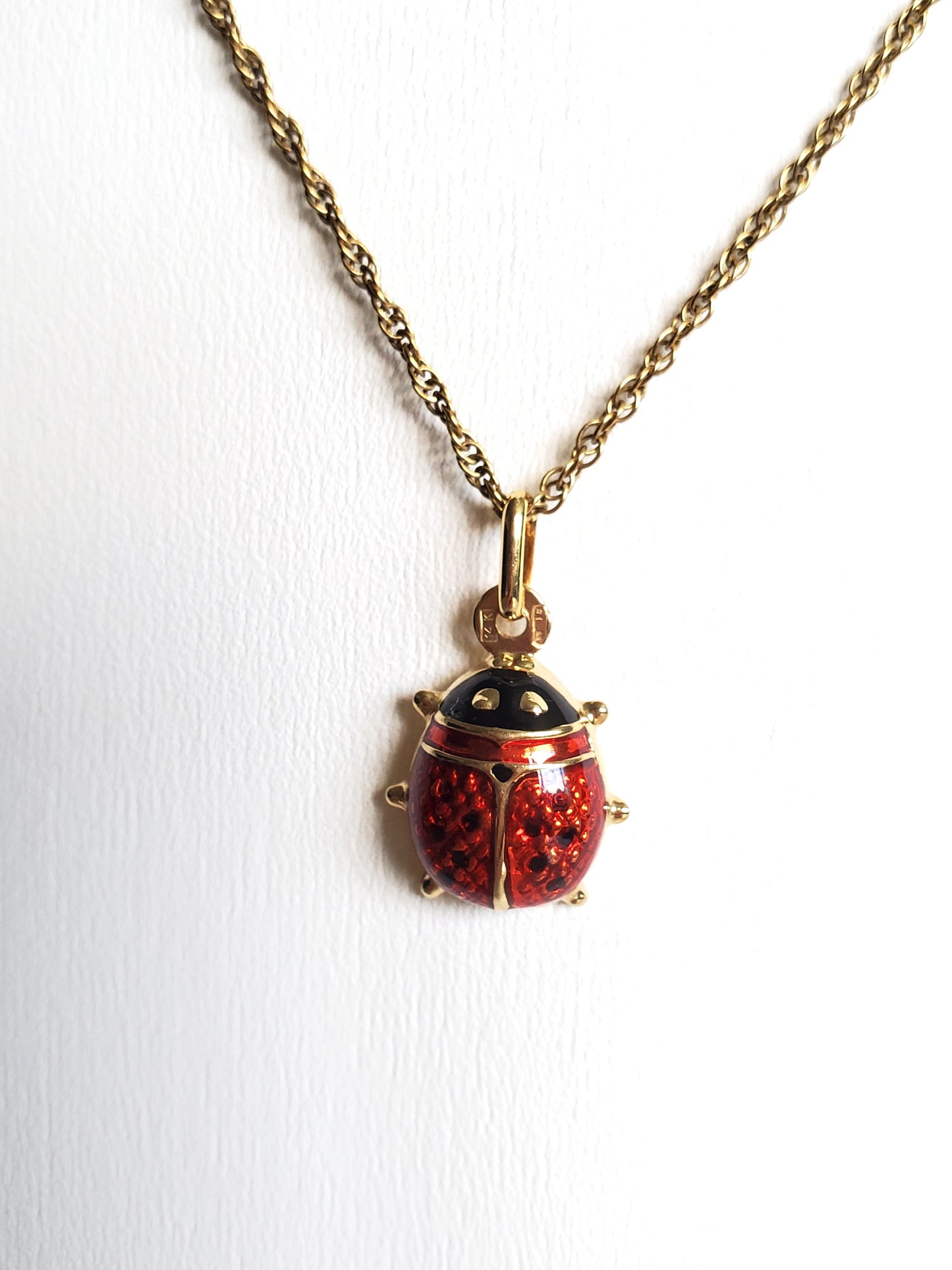 Solid 14K Gold Italian Designer UnoAerre Enameled Lady Bug Pendant Charm