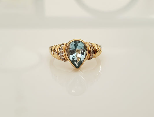 Vintage 14K Yellow Gold Topaz and Diamond Dome Ring