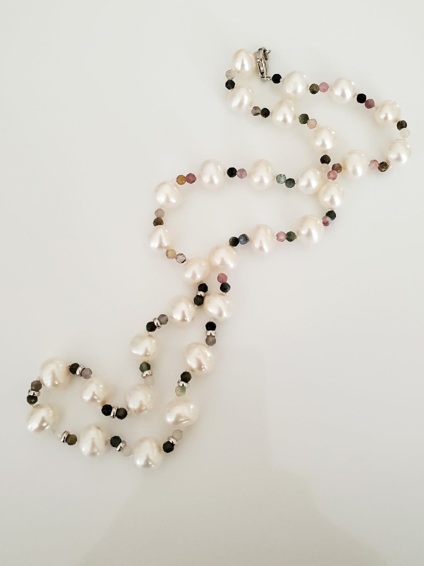 Cultured Freshwater Pearls with colored glass Beads