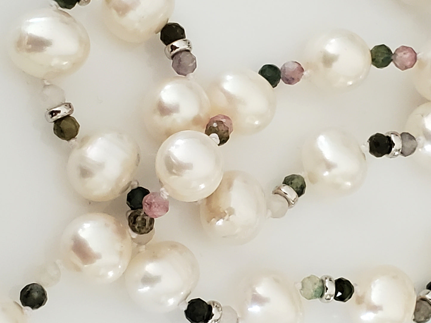 Cultured Freshwater Pearls with colored glass Beads