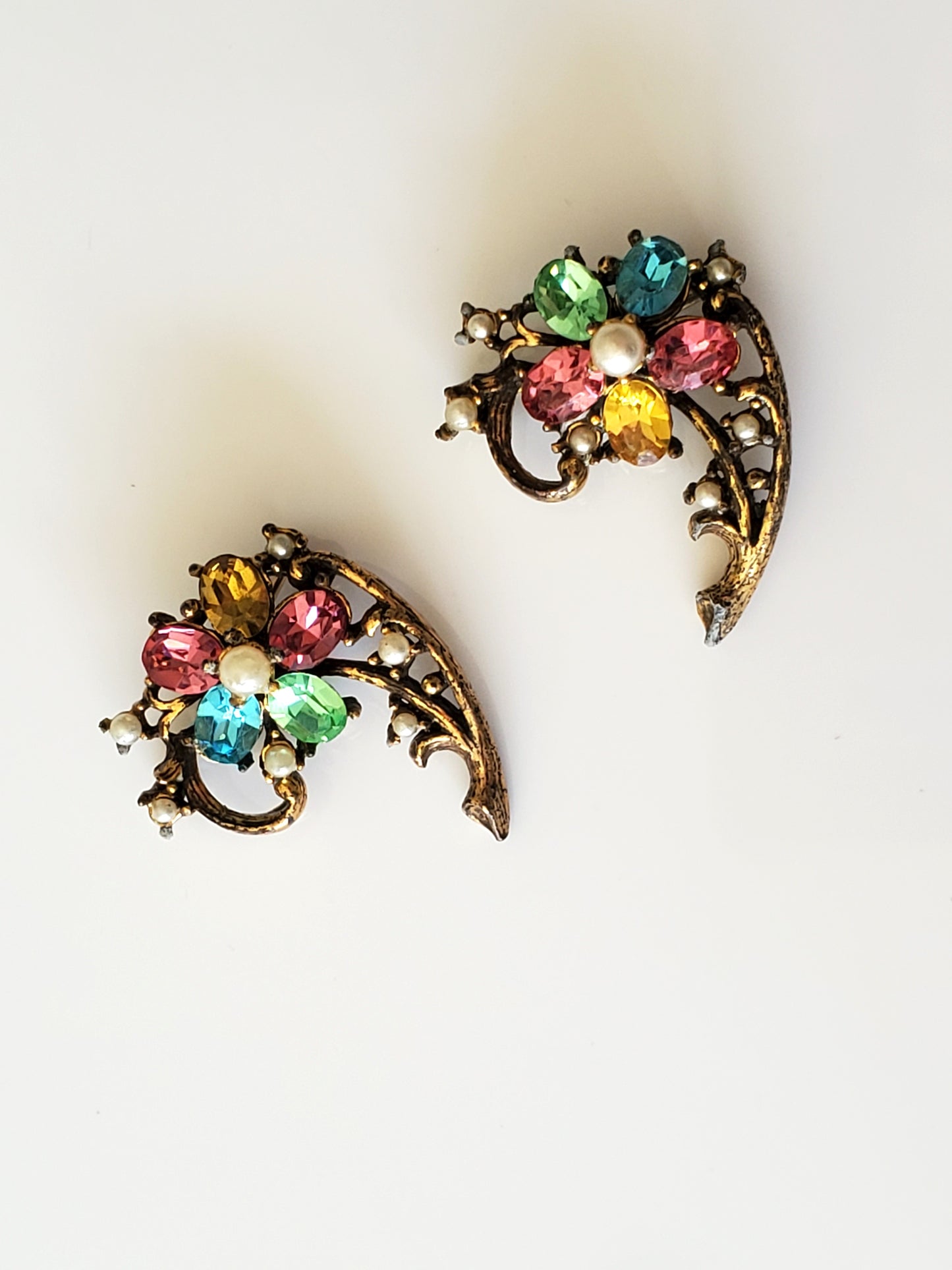 Vintage Mid-Century Pastel Floral Rhinestone and Pearl Brooch Set