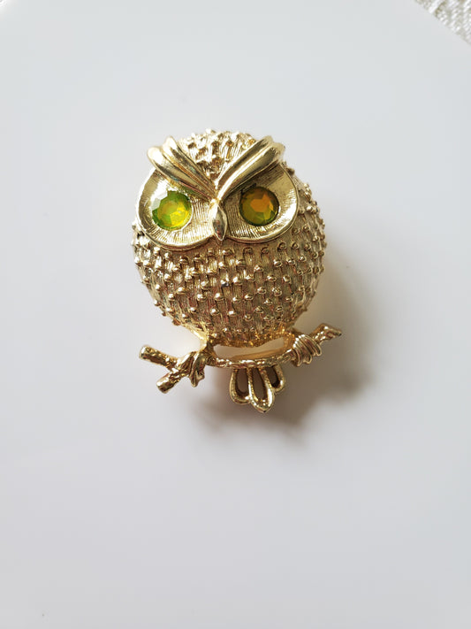 Vintage Sara Coventry Owl Pin