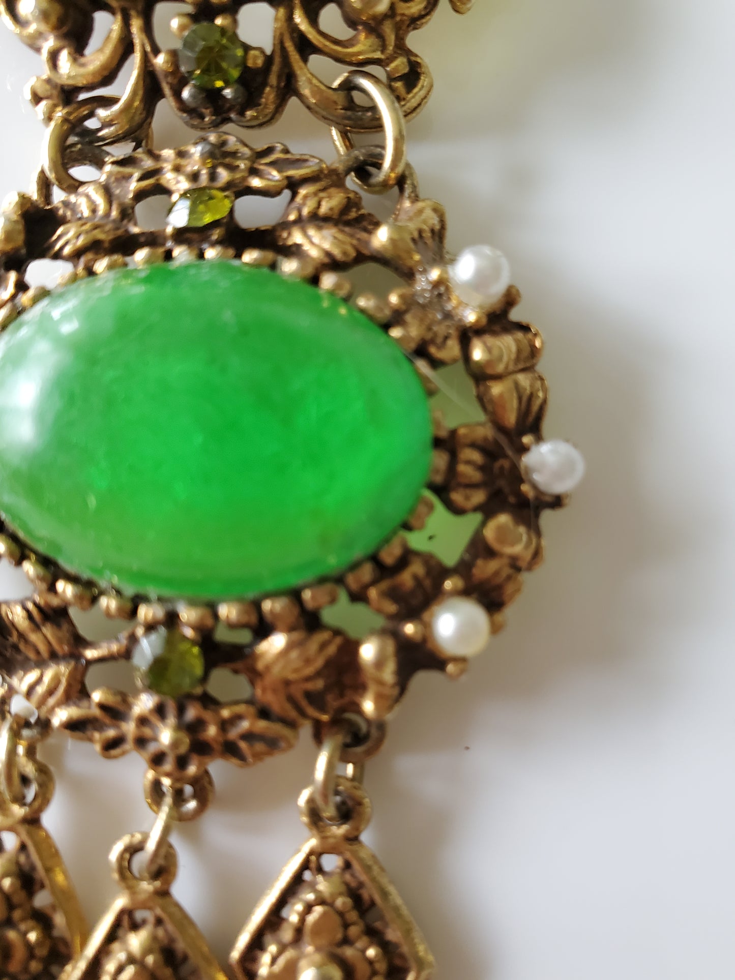 Vintage Victorian Green Stone and Seeded Faux Pearl Dangle Brooch