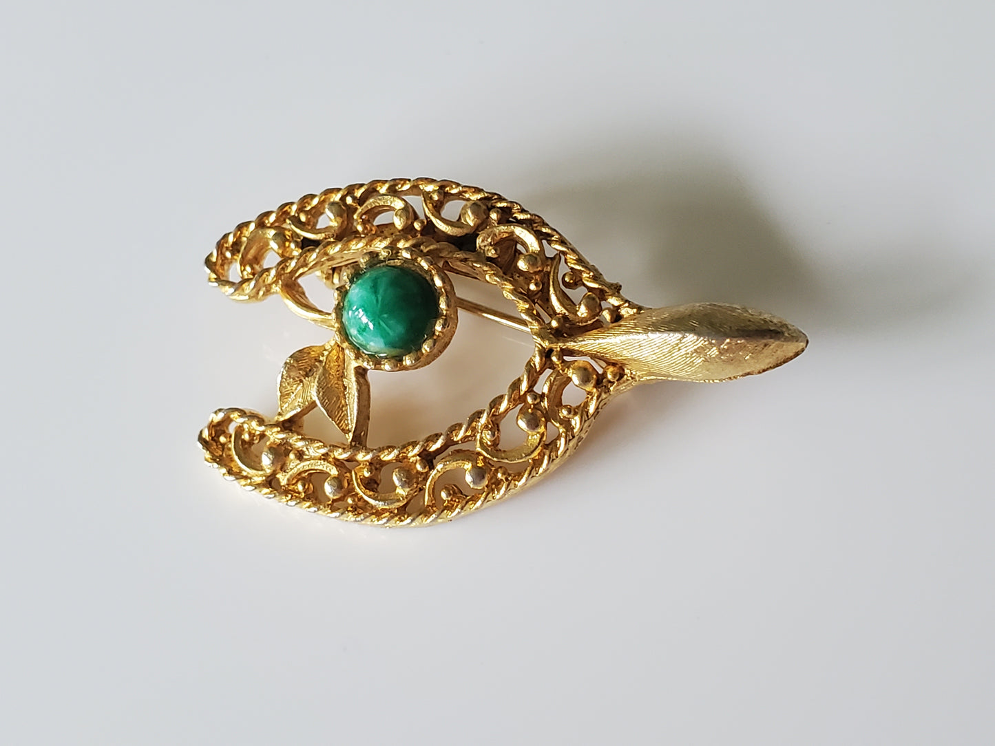 Vintage Green Stone Floral Horseshoe Brooch Pin