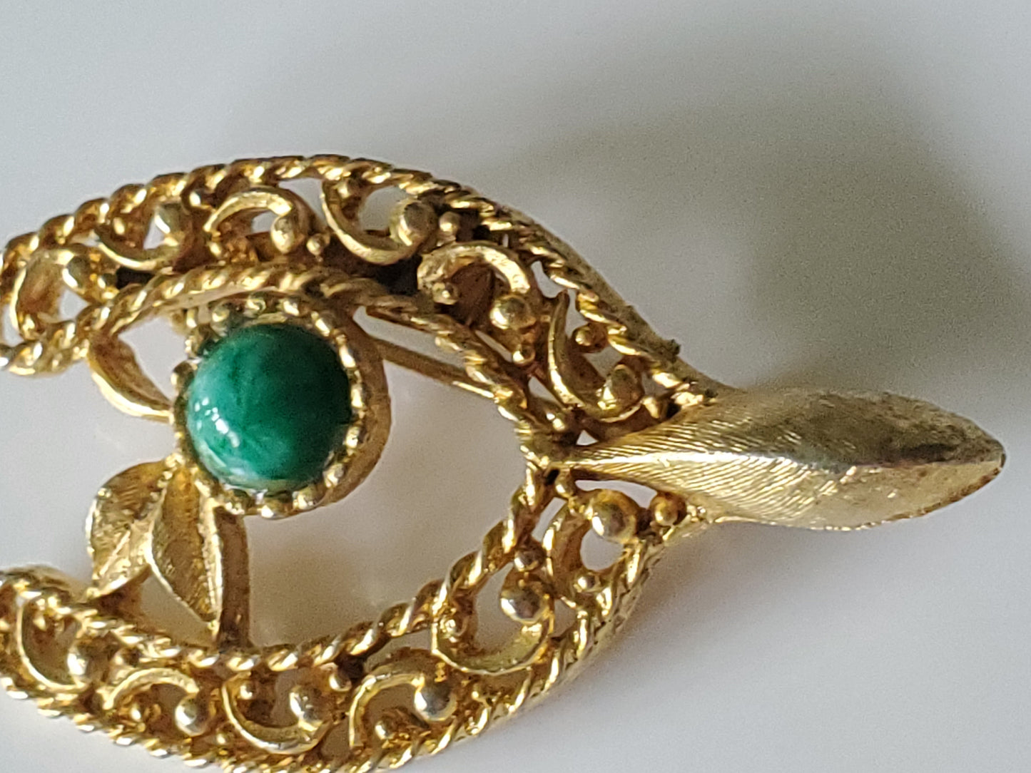 Vintage Green Stone Floral Horseshoe Brooch Pin