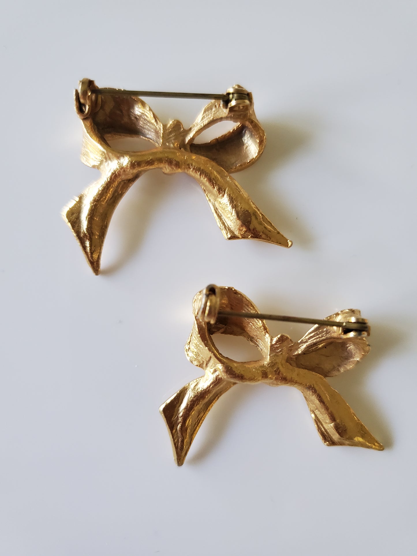 Adorable Vintage Bow-Tie Pins - Pair