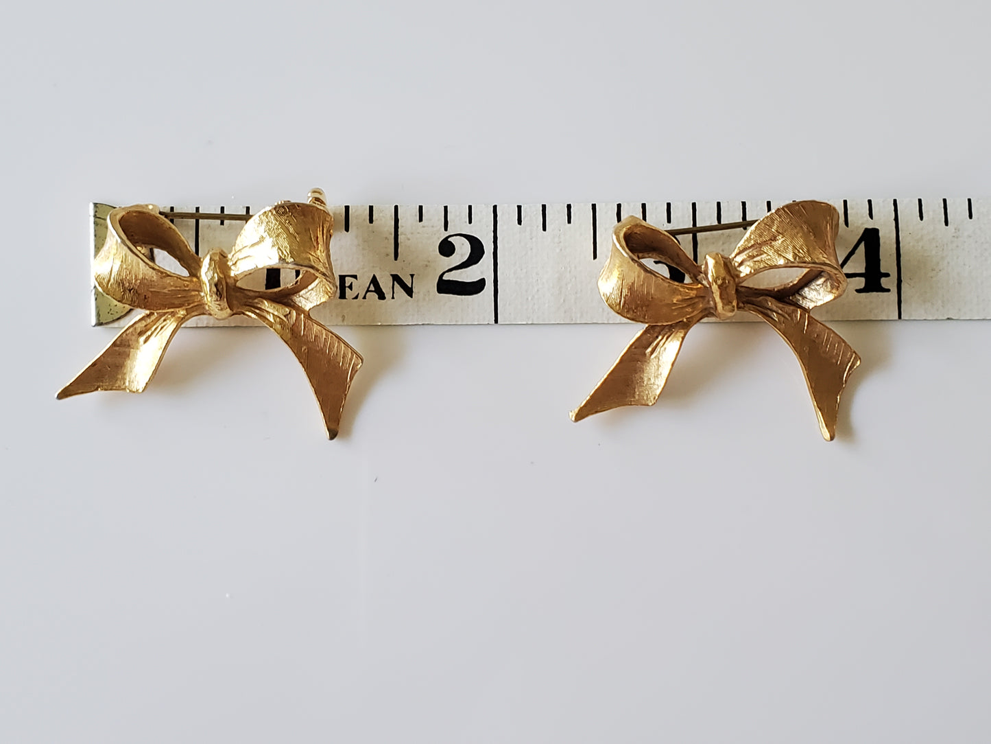 Adorable Vintage Bow-Tie Pins - Pair