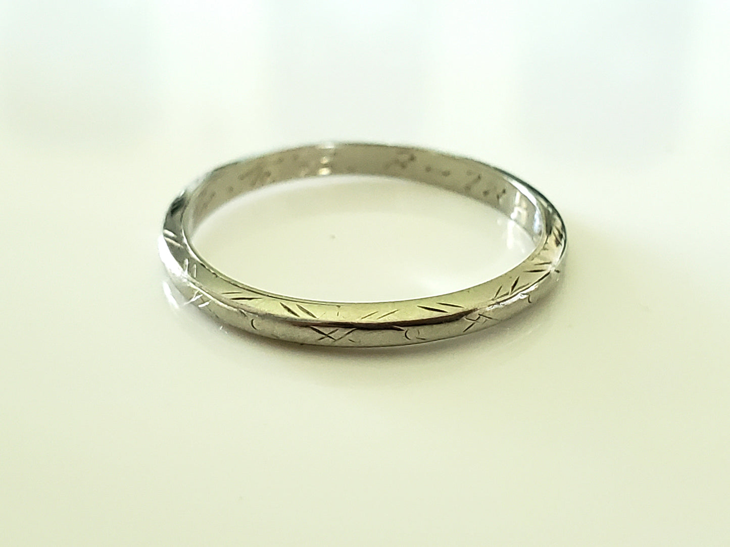 Antique 1928 Engraved 18K White Gold Belais Wedding Band