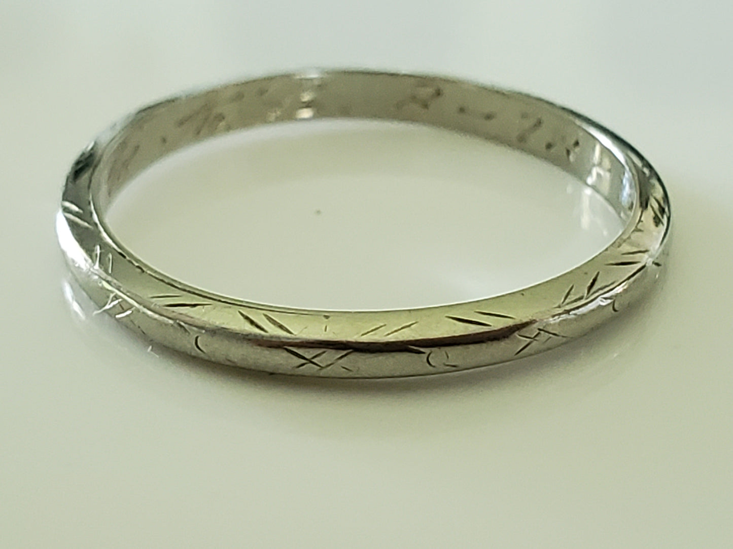 Antique 1928 Engraved 18K White Gold Belais Wedding Band