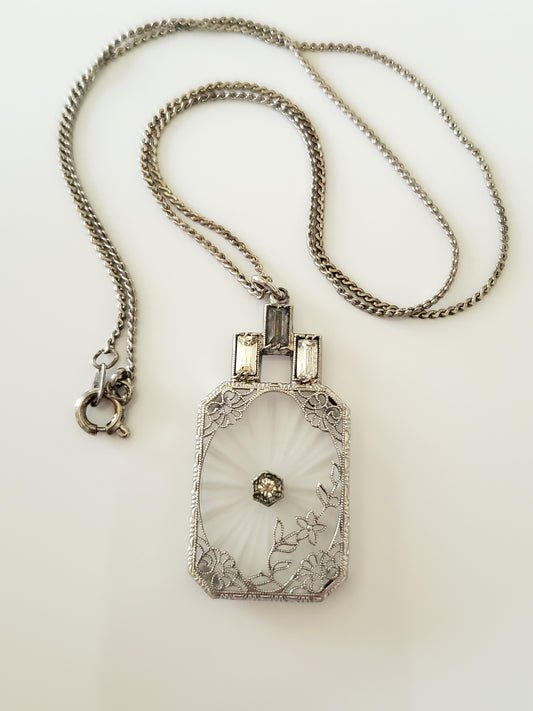 Beautiful Vintage Camphor Glass Necklace