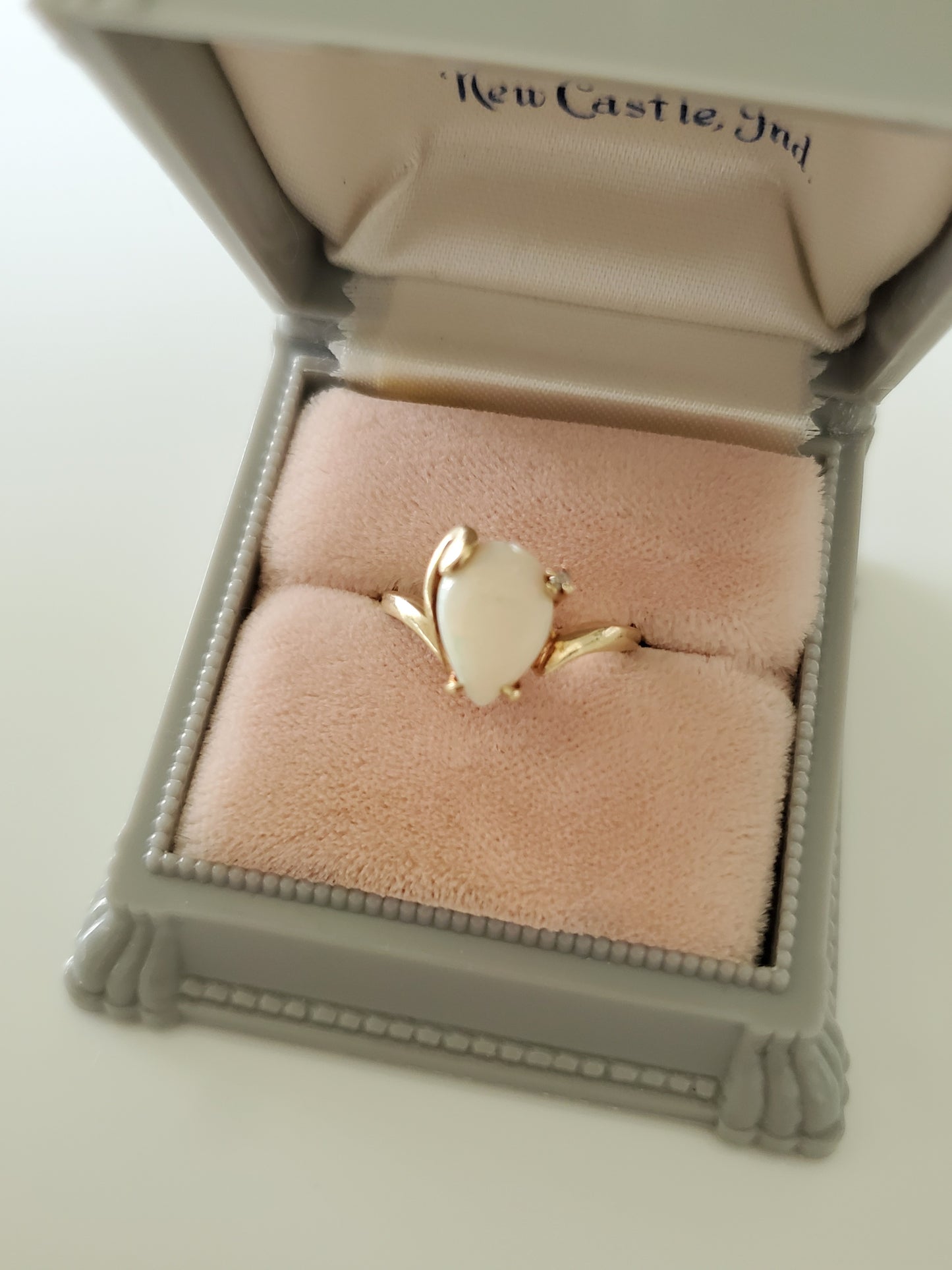 10K Gold – Vintage Pear Cut Natural Opal Ring