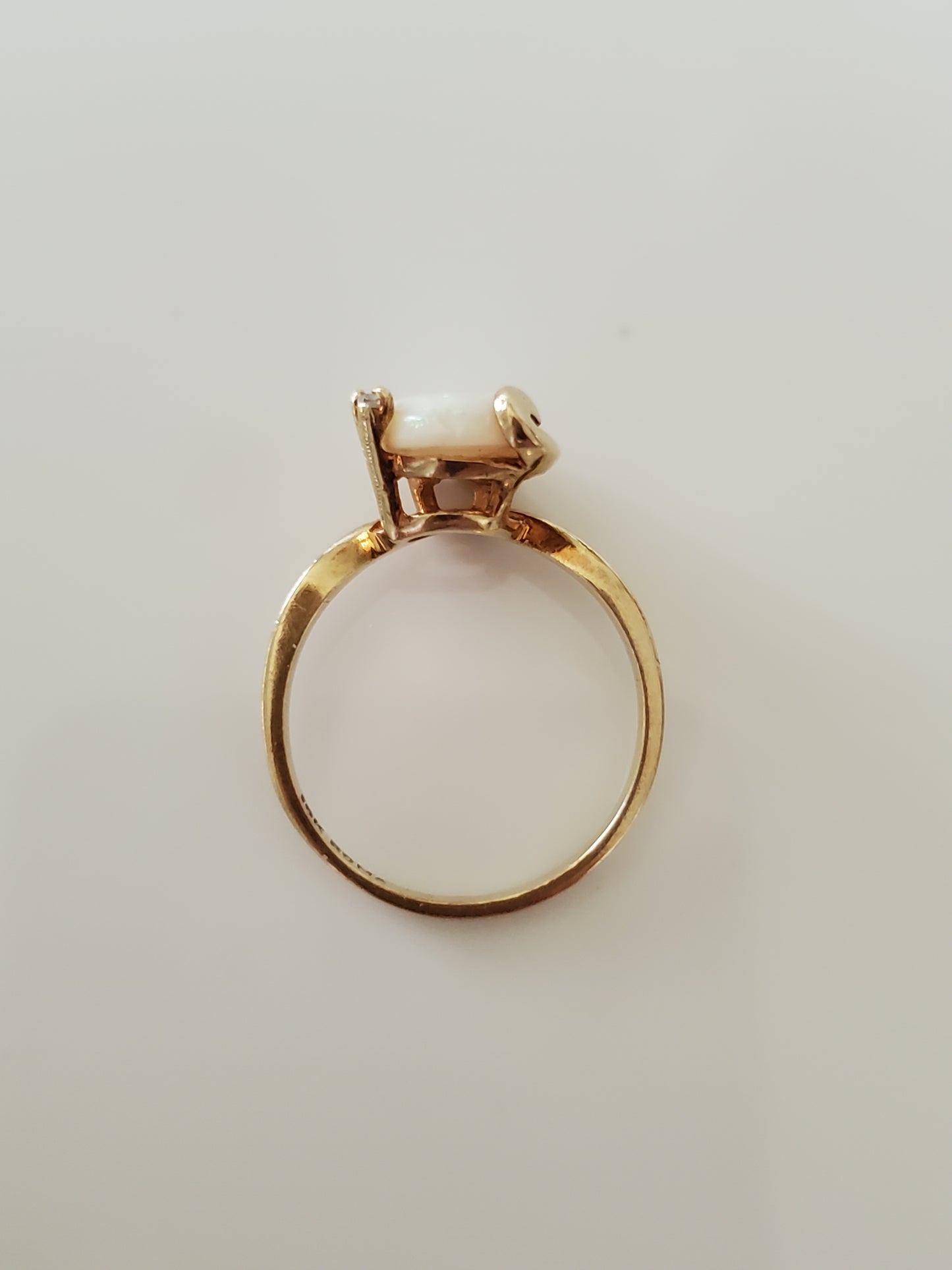 10K Gold – Vintage Pear Cut Natural Opal Ring