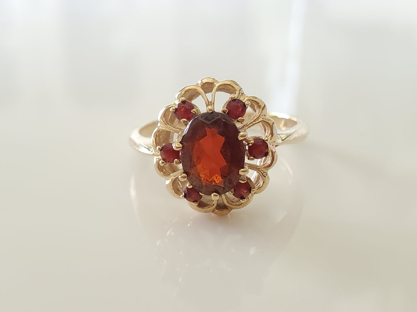 10K Gold - Vintage Garnet Princess Ring