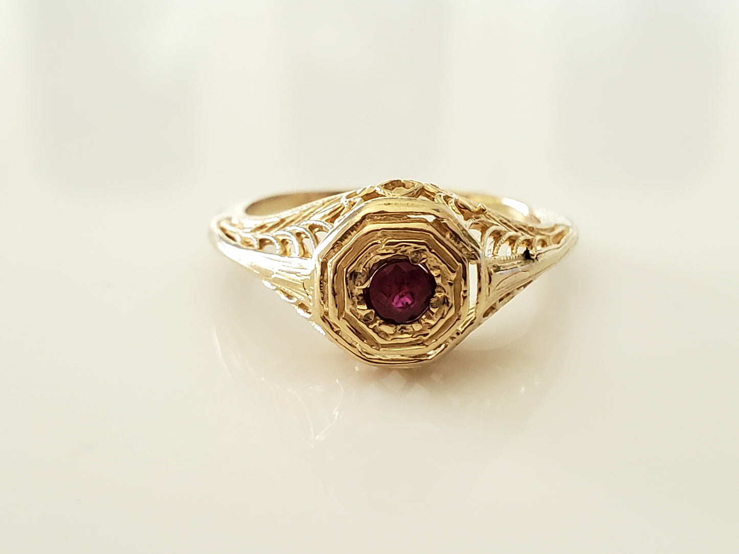 Delicate 14K Yellow Gold Victorian Art Deco Filigree Ruby Ring