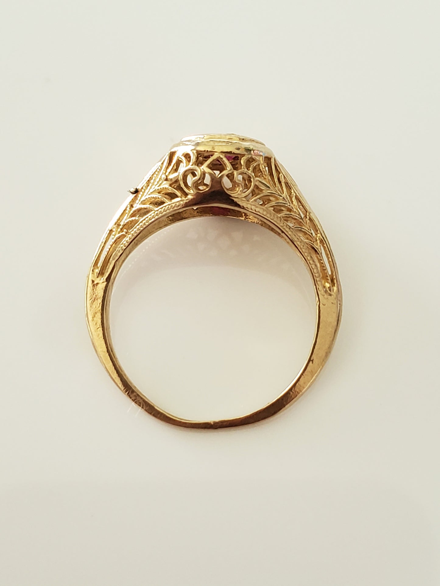 Delicate 14K Yellow Gold Victorian Art Deco Filigree Ruby Ring