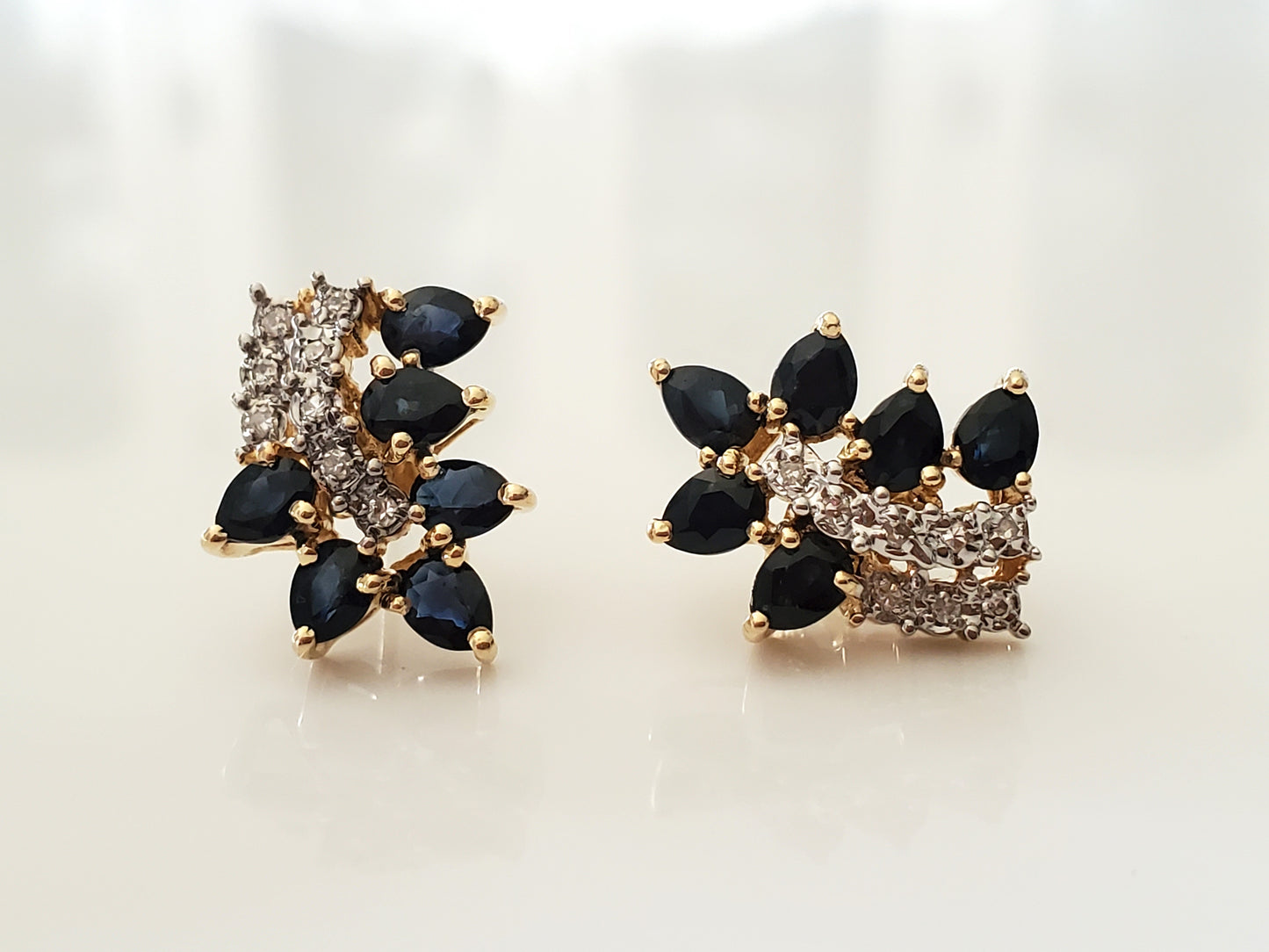 14K Gold 1980s Diamonds and Sapphire Cluster Stud Earrings