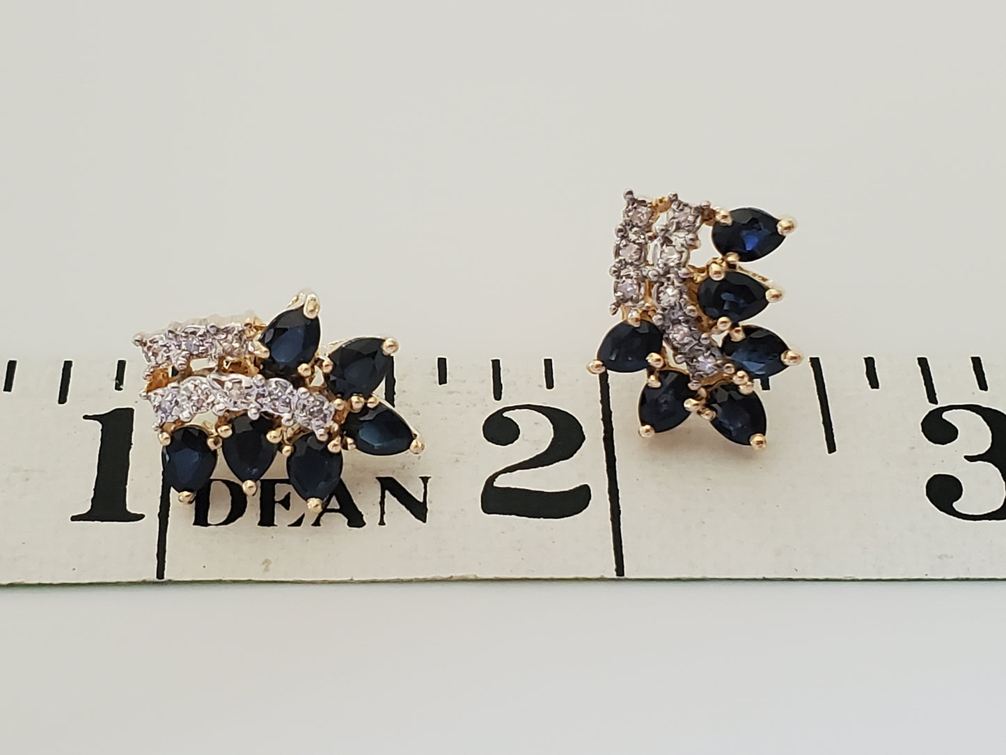 14K Gold 1980s Diamonds and Sapphire Cluster Stud Earrings