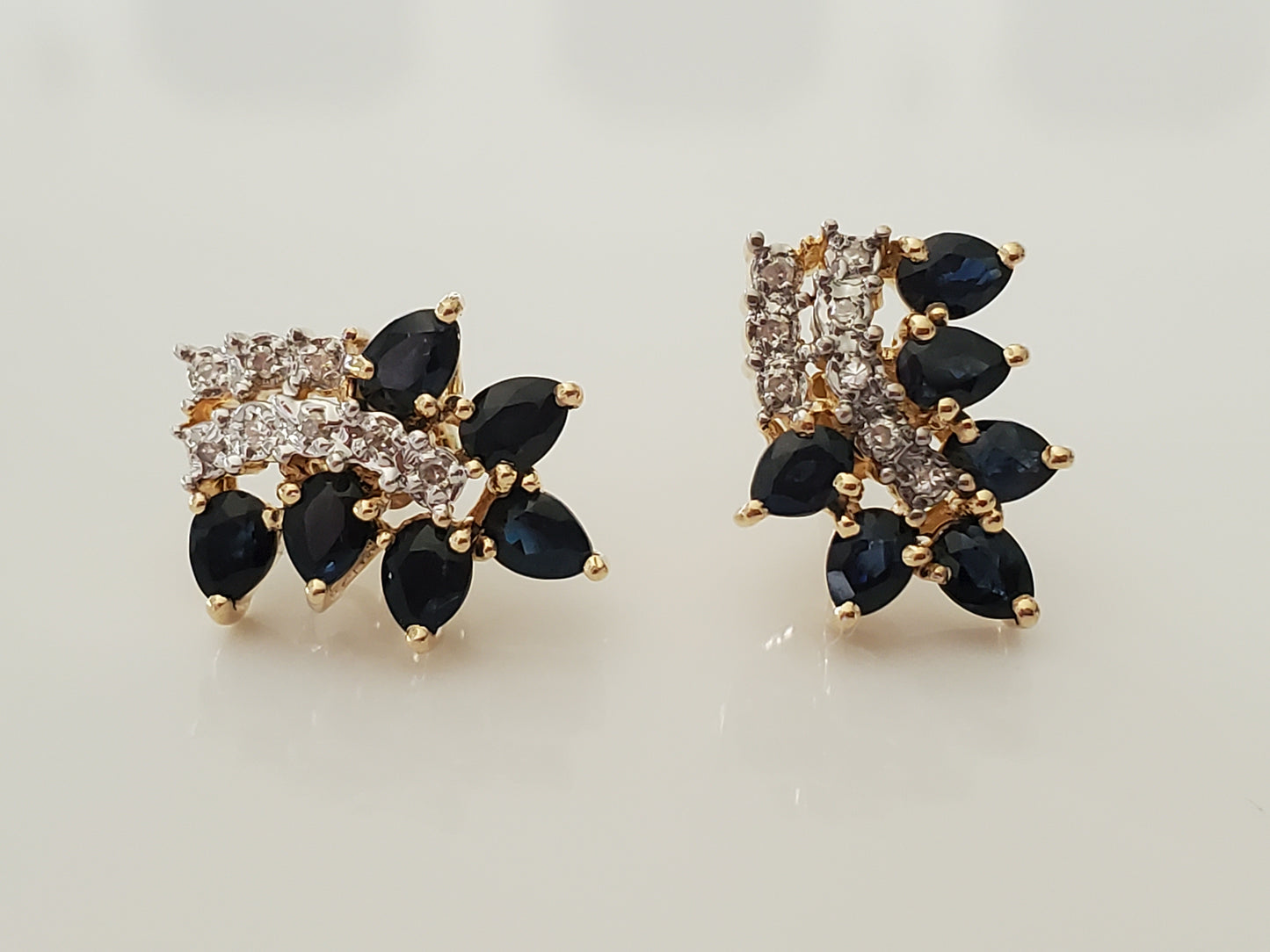 14K Gold 1980s Diamonds and Sapphire Cluster Stud Earrings