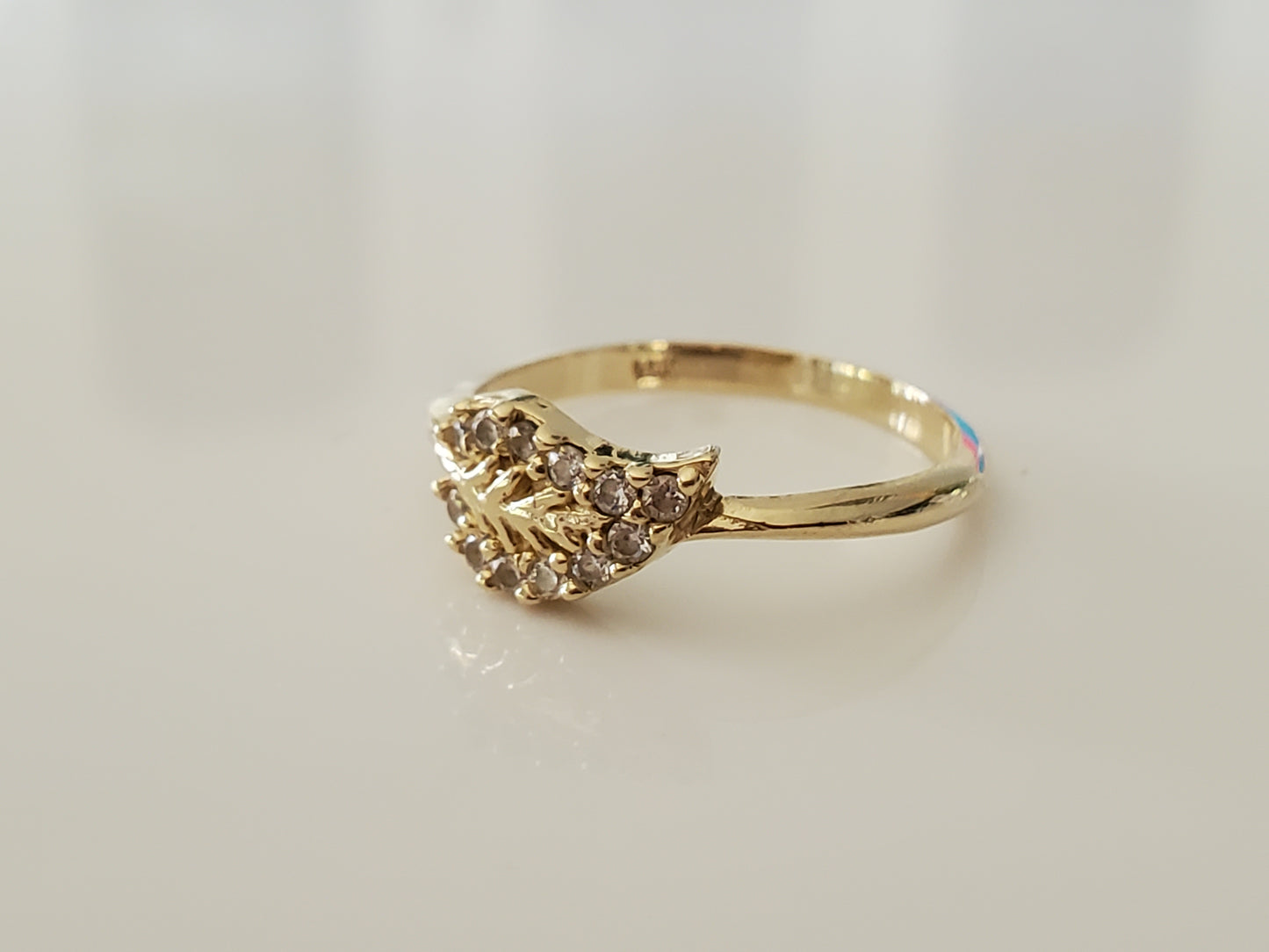 14K Gold – Small Leaf Diamond Ring