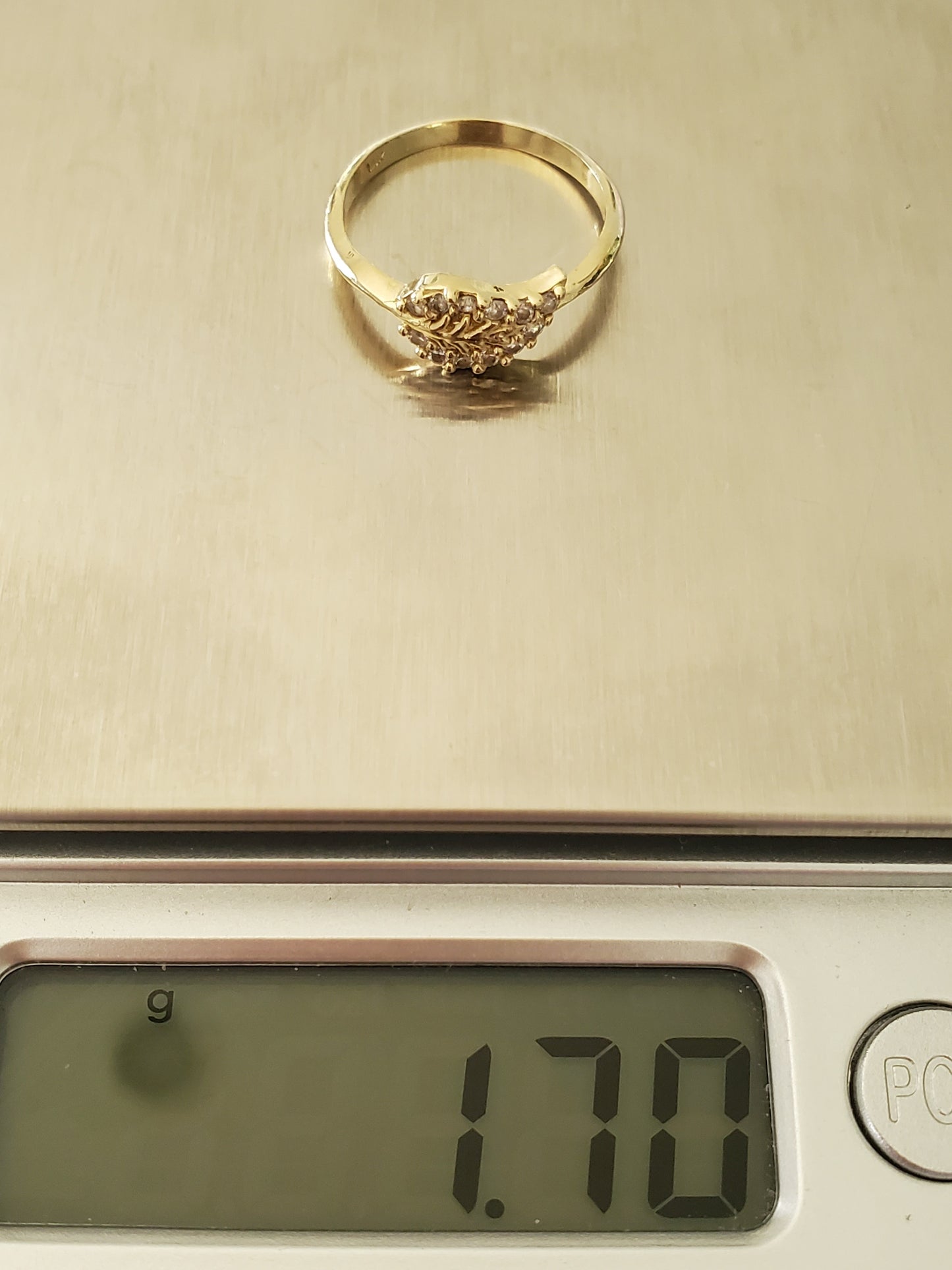 14K Gold – Small Leaf Diamond Ring