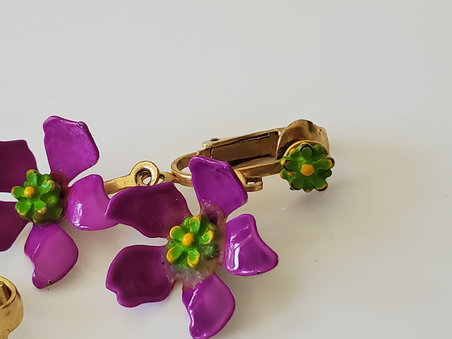 Vintage Mid-Century Purple Metal Flower Clip On Earrings