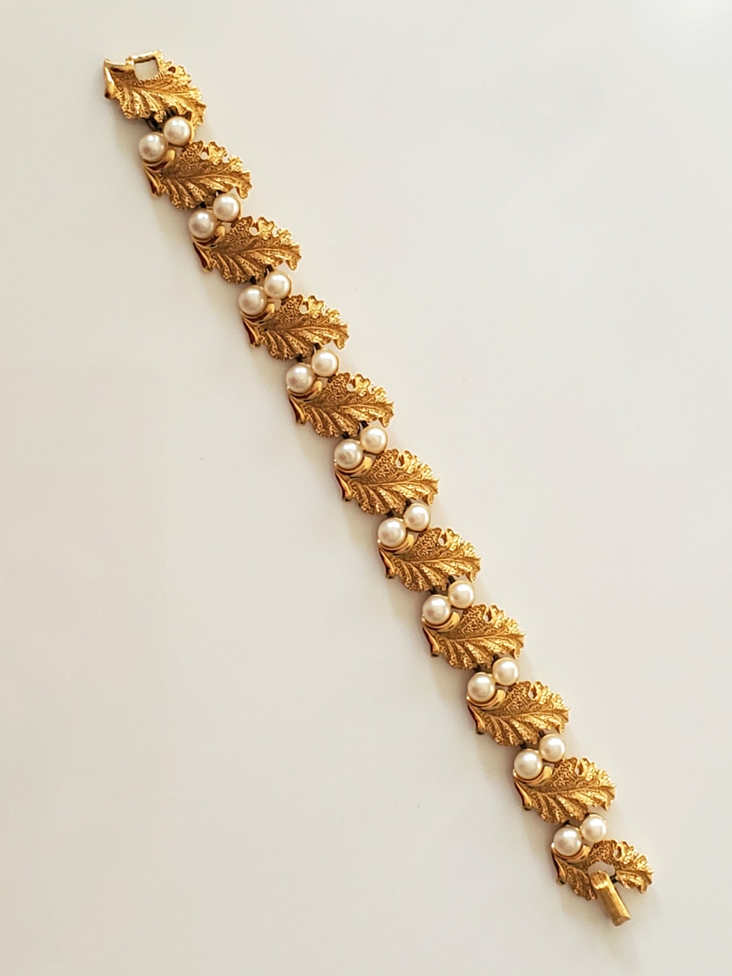 Vintage 1950s Crown Trifari Brushed Gold and Pearl Leaf Link Bracelet