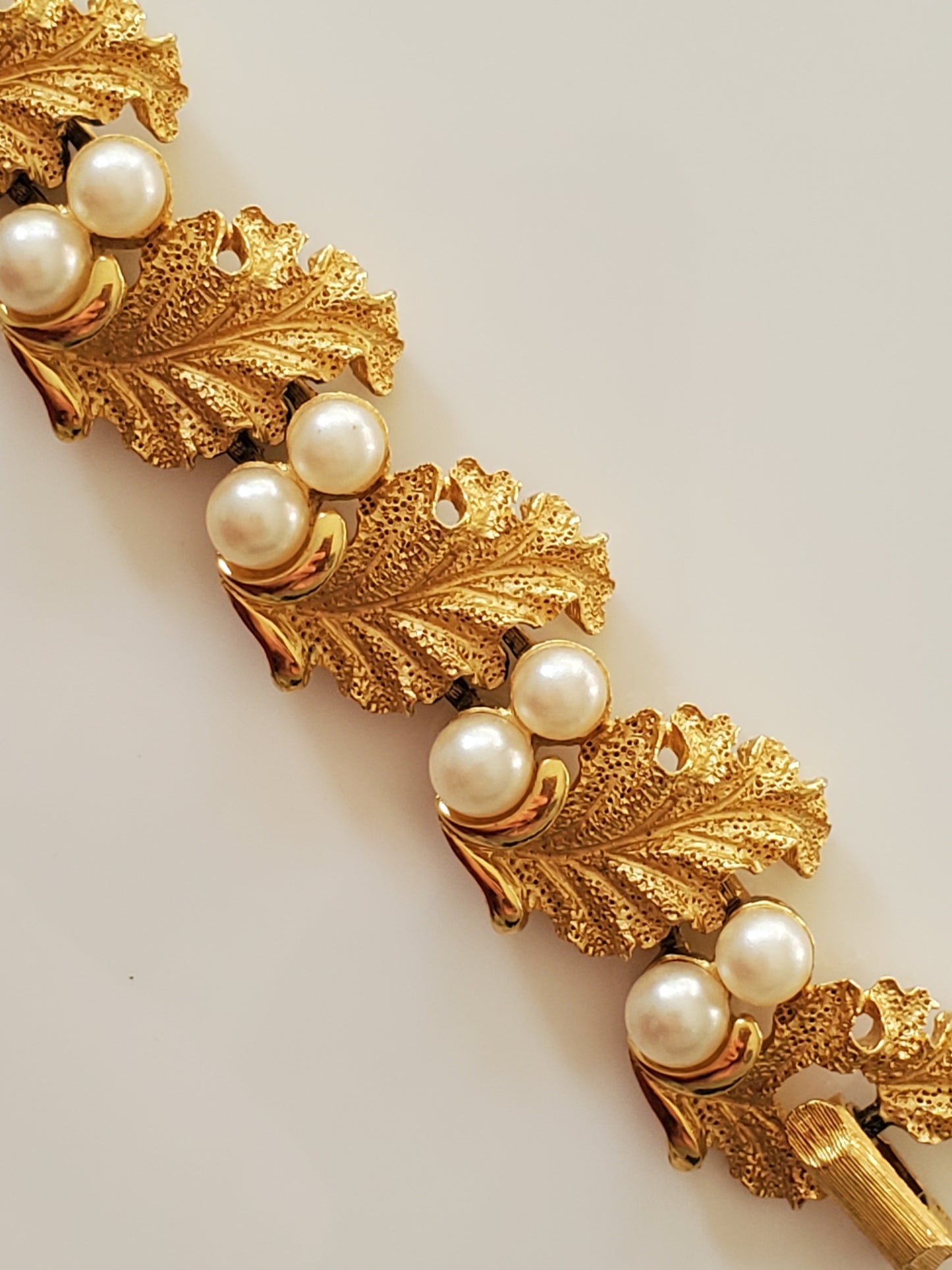 Vintage 1950s Crown Trifari Brushed Gold and Pearl Leaf Link Bracelet