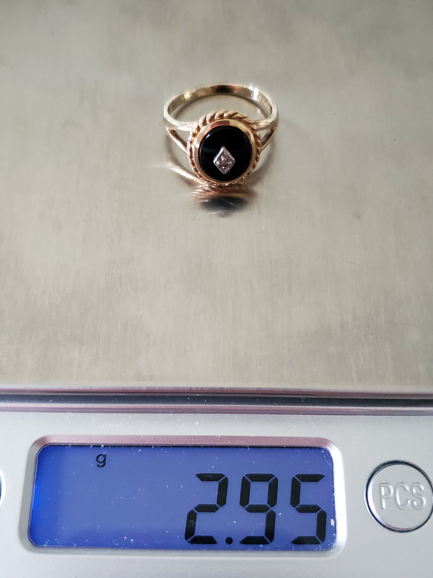 Vintage 10K Gold Onyx and Diamond Ring