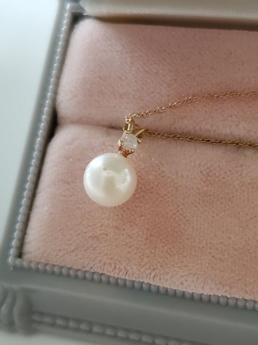 14K Gold 7mm Cultured Pearl and Diamond Necklace