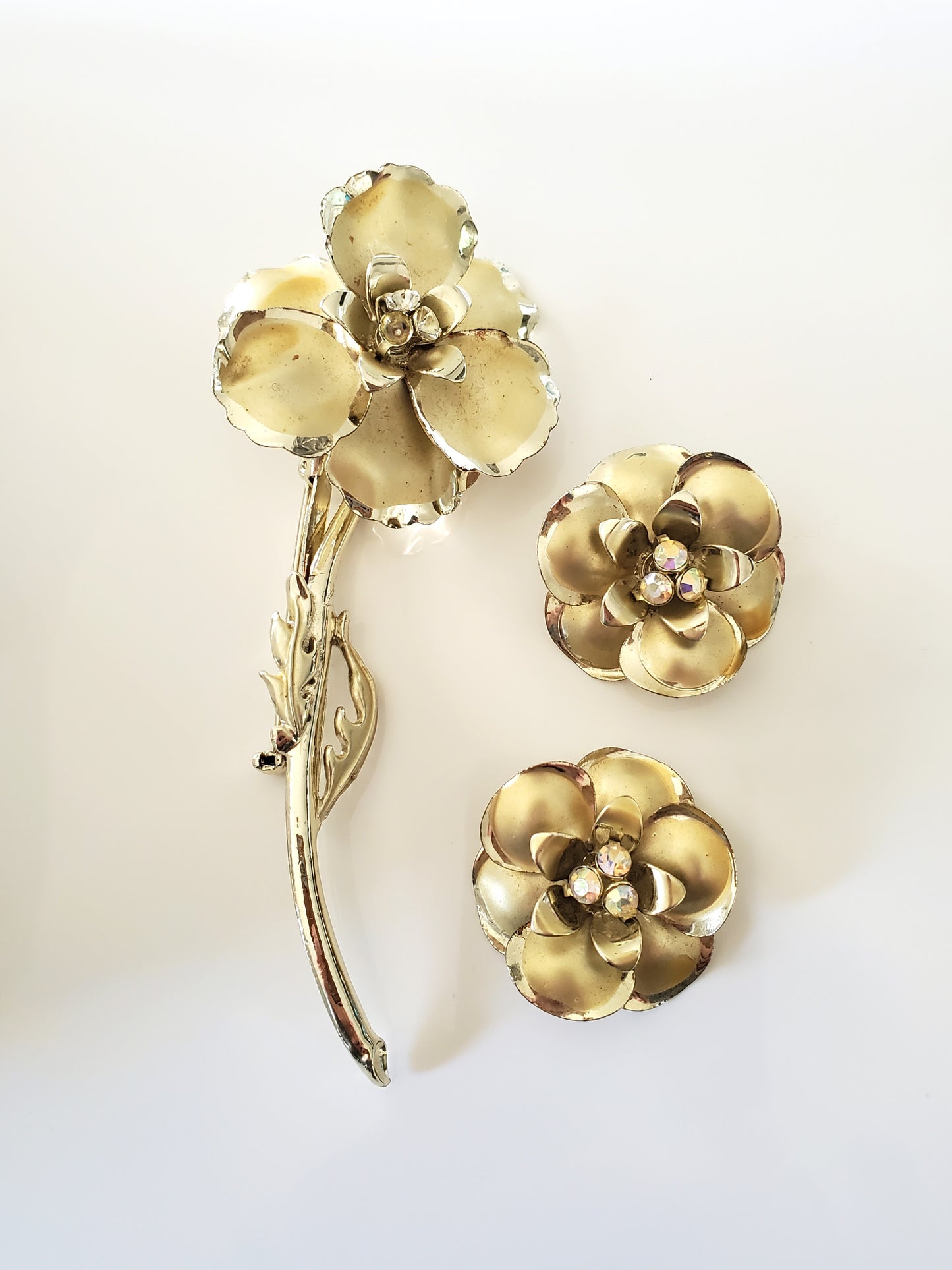 Vintage Gold tone Flower with Aurora Borealis Crystals Clip Earrings & Brooch Set