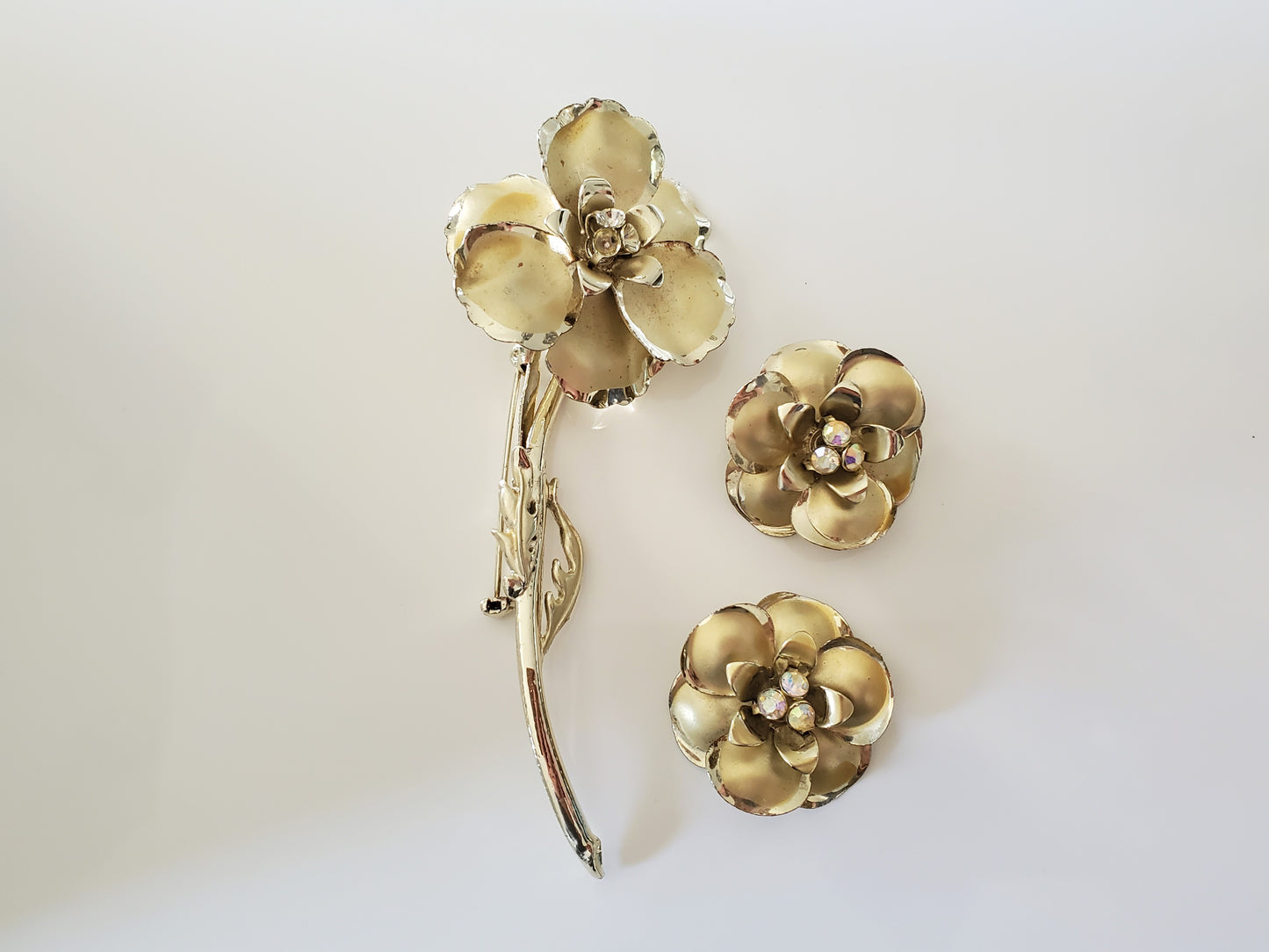 Vintage Gold tone Flower with Aurora Borealis Crystals Clip Earrings & Brooch Set