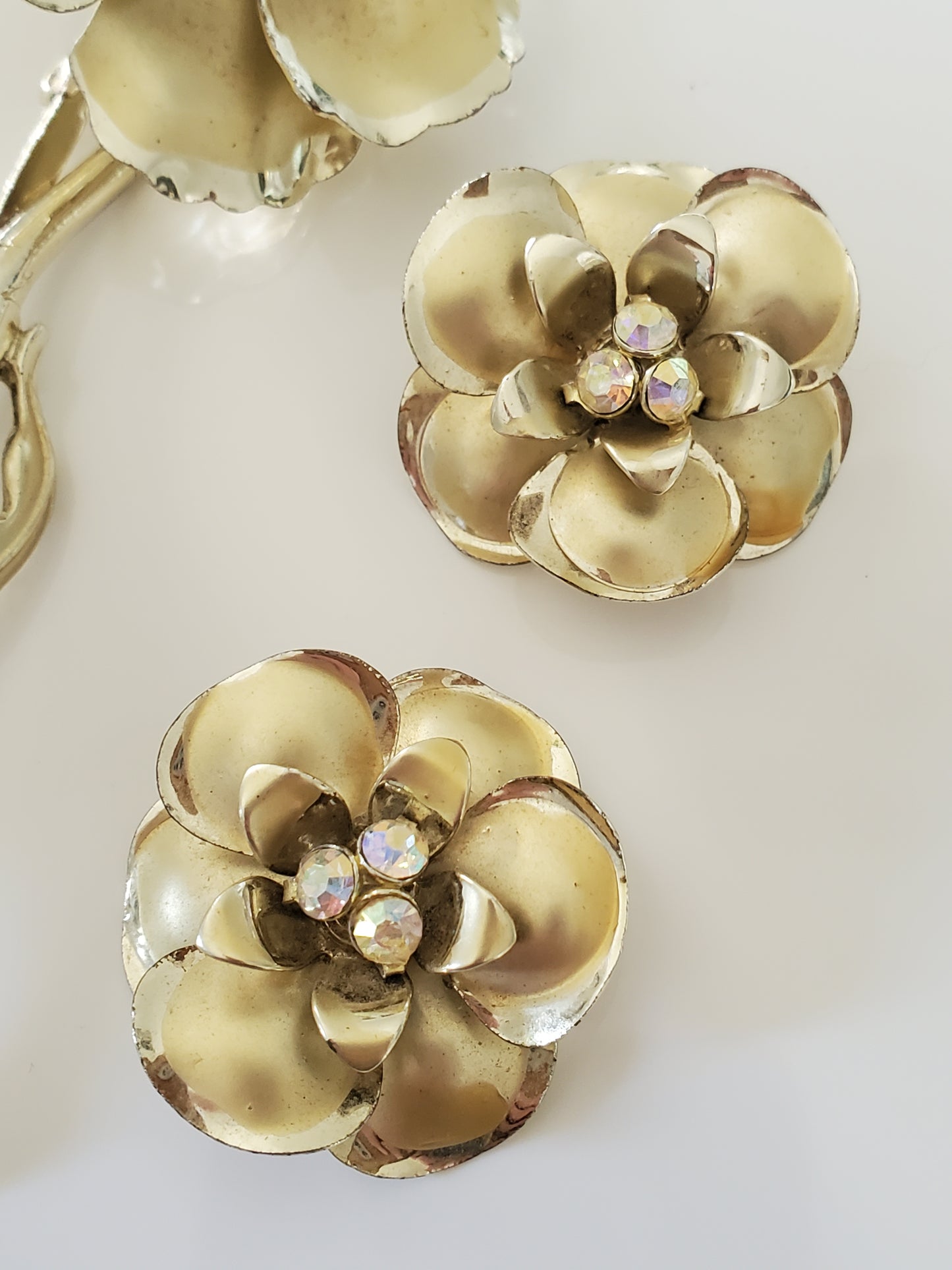 Vintage Gold tone Flower with Aurora Borealis Crystals Clip Earrings & Brooch Set