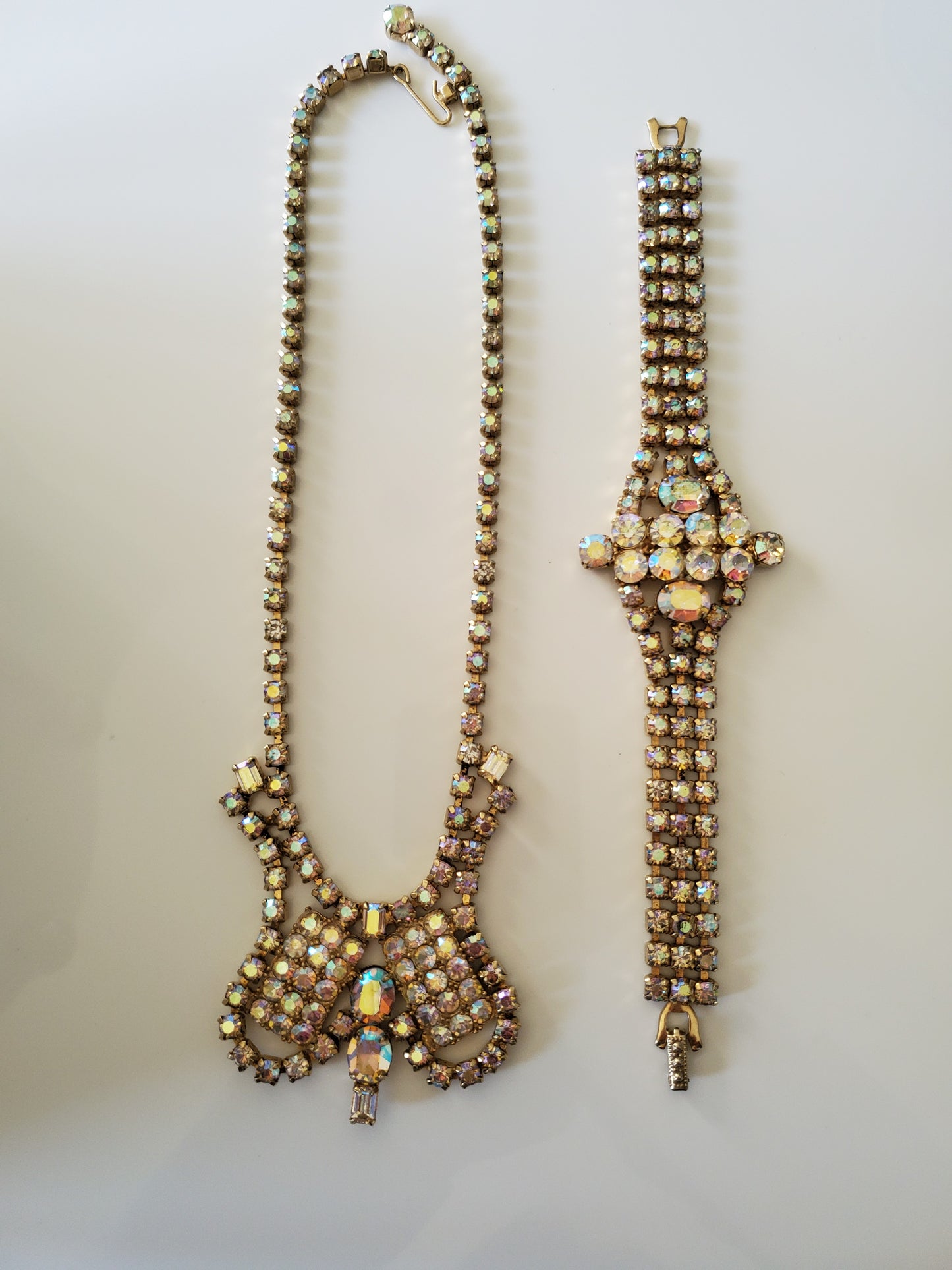 Stunning Vintage Aurora Borealis Rhinestone Bib Choker with Bracelet