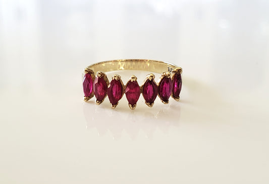 Vintage 10K Solid Gold Pink Marquise Spinel Ring