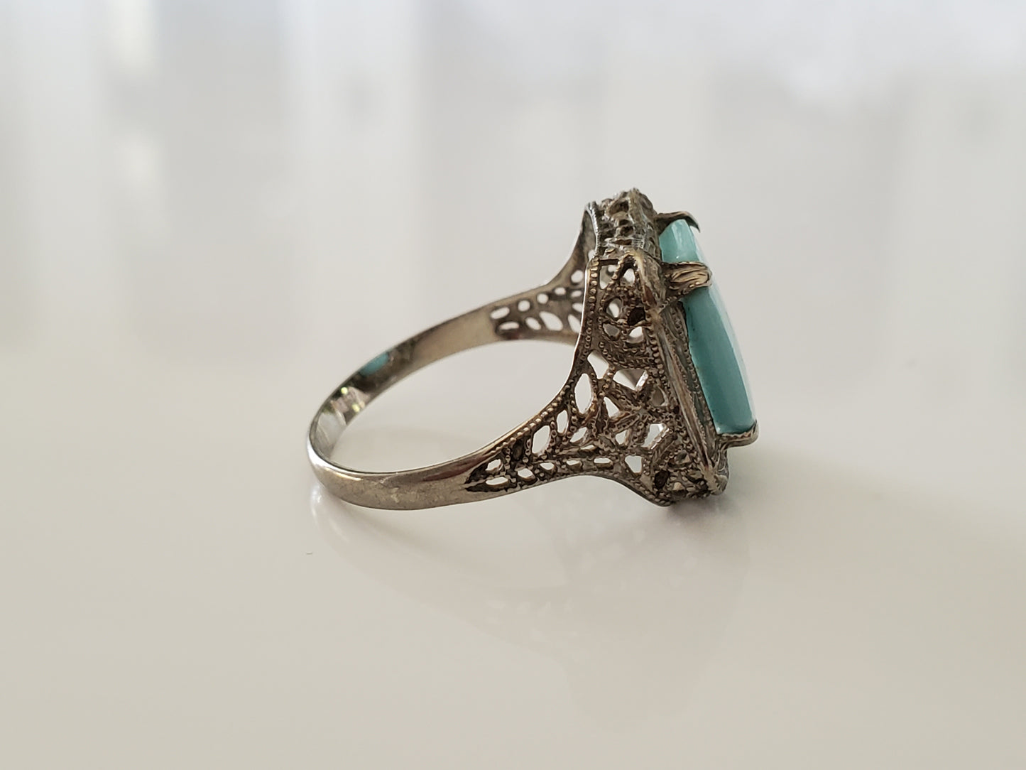 Antique 1920s Art Deco 10K Solid Gold Filigree Ring with Light Blue Stone