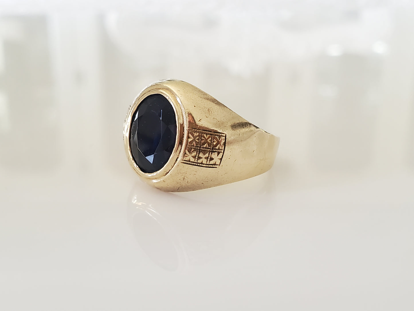 Gorgeous Vintage Mid-Century 10K Solid Gold Blue Spinel Men’s Ring