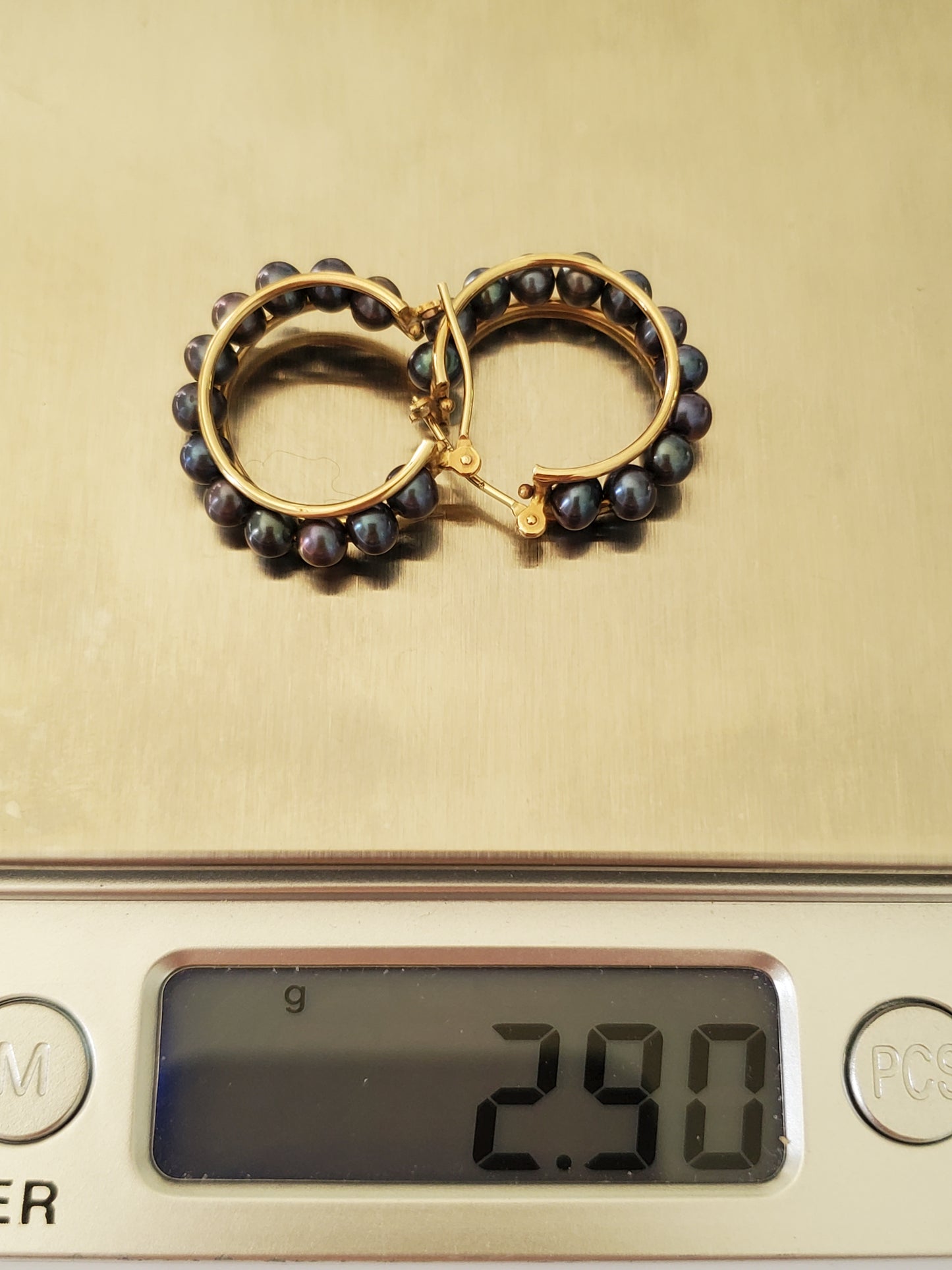 Vintage 10K Gold Cultured Tahitian Pearl Hoop Earrings