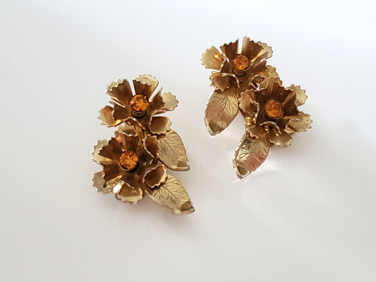 Vintage Gold-tone Cora Designer Amber Flower Clip On Earrings