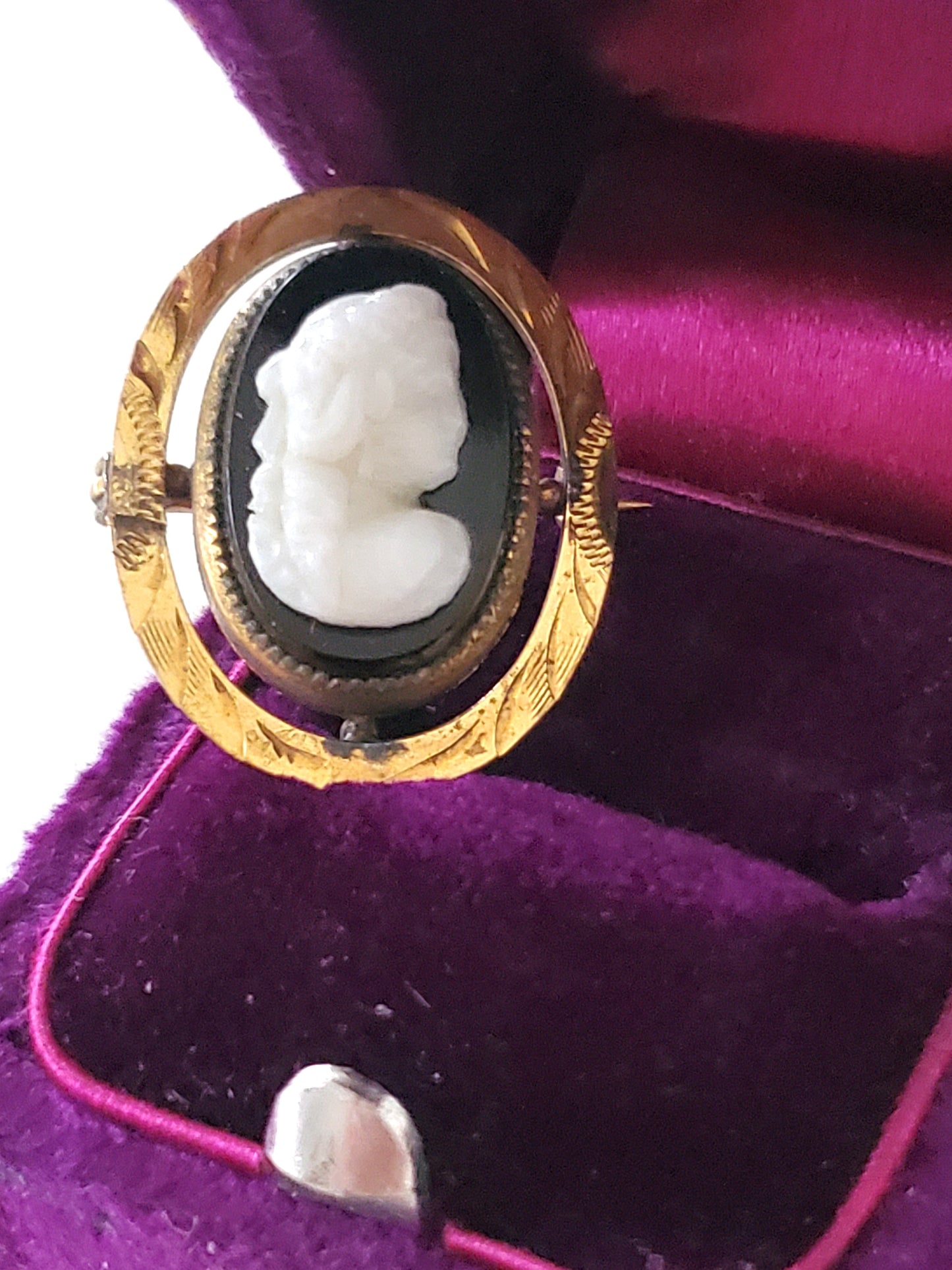 Vintage Gold-fill Black and White Stone Cameo C-Clasp Brooch